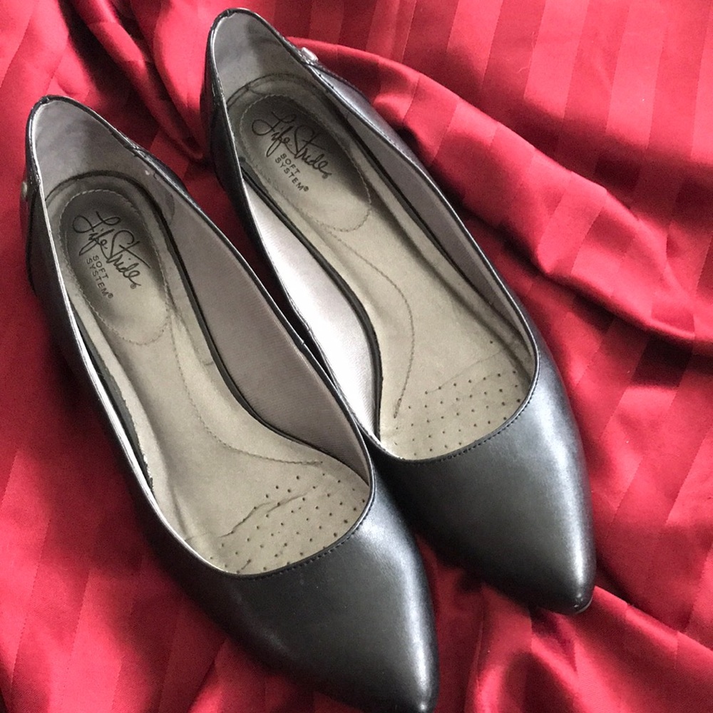 Life Stride Soft System black flats. Size 11